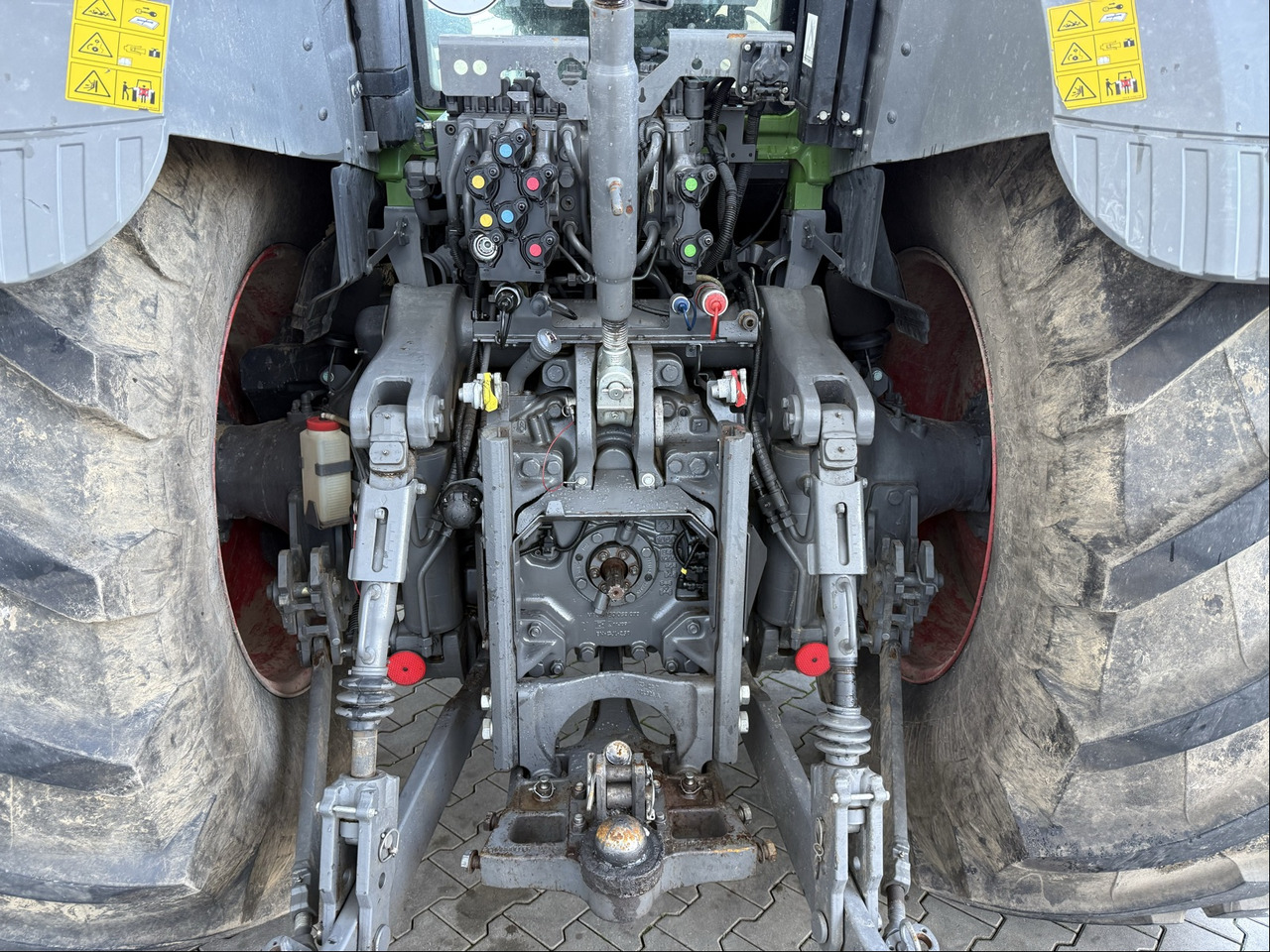 Fendt 828 Vario ProfiPlus Motor NEU - Traktor: slika 4 Fendt 828 Vario ProfiPlus Motor NEU - Traktor: slika 4