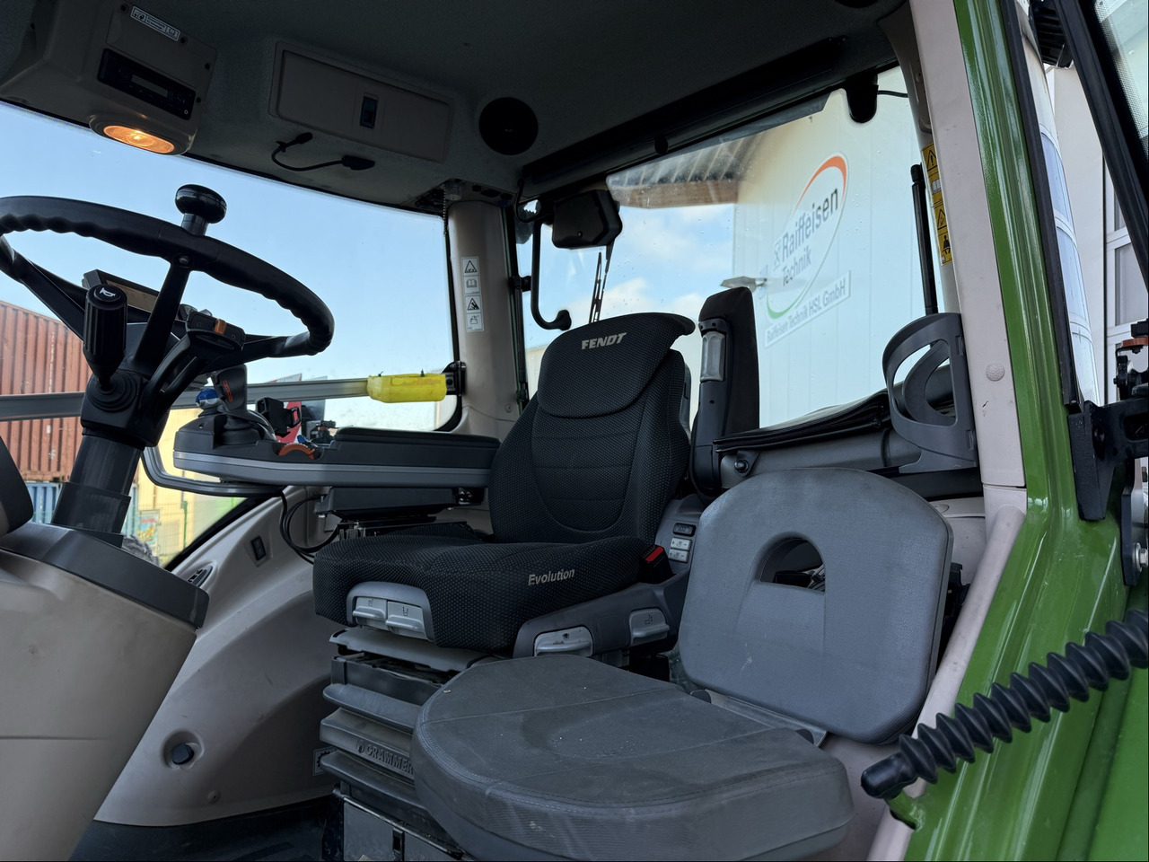 Fendt 828 Vario ProfiPlus Motor NEU - Traktor: slika 2 Fendt 828 Vario ProfiPlus Motor NEU - Traktor: slika 2