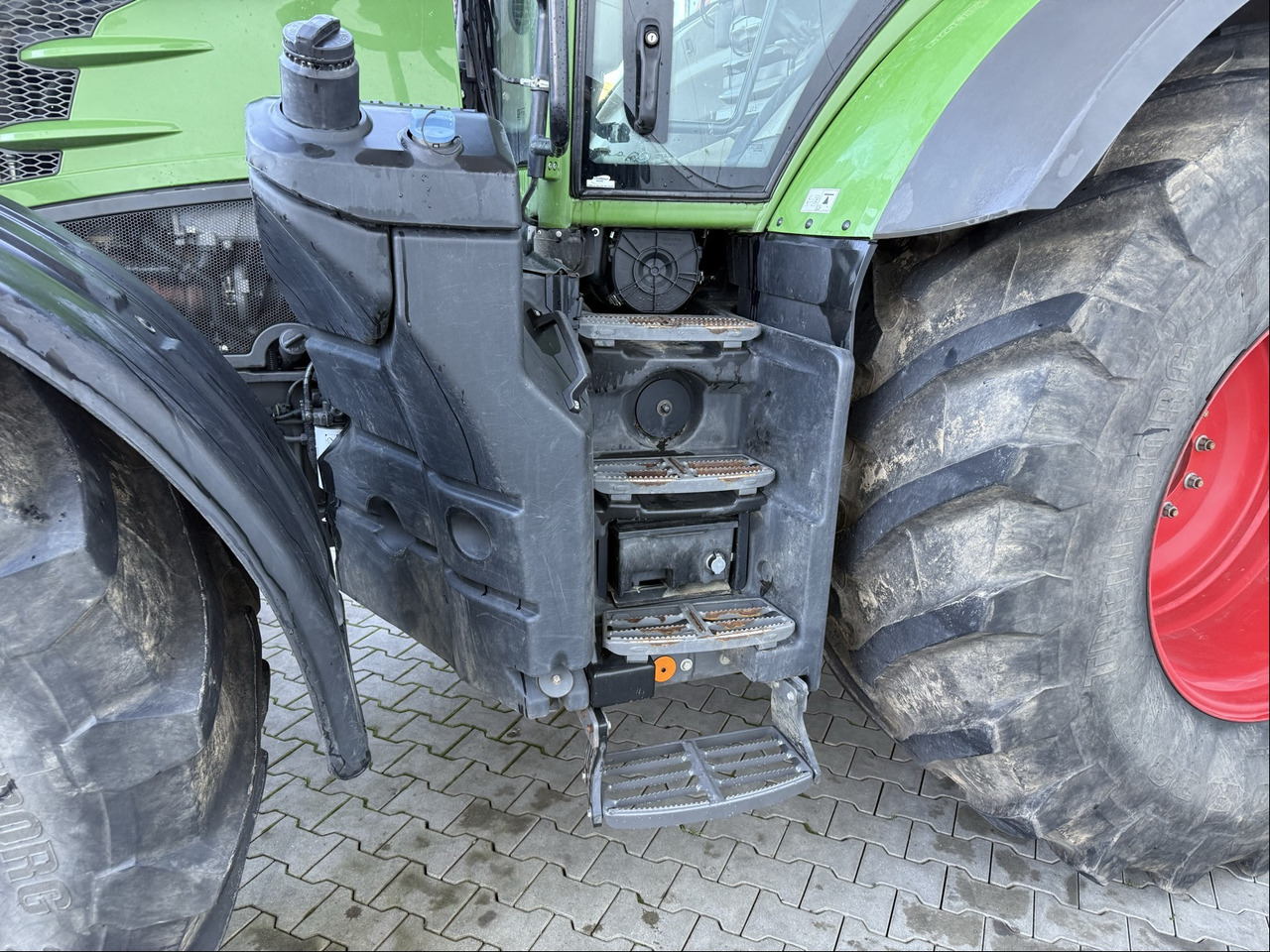 Fendt 828 Vario ProfiPlus Motor NEU - Traktor: slika 3 Fendt 828 Vario ProfiPlus Motor NEU - Traktor: slika 3
