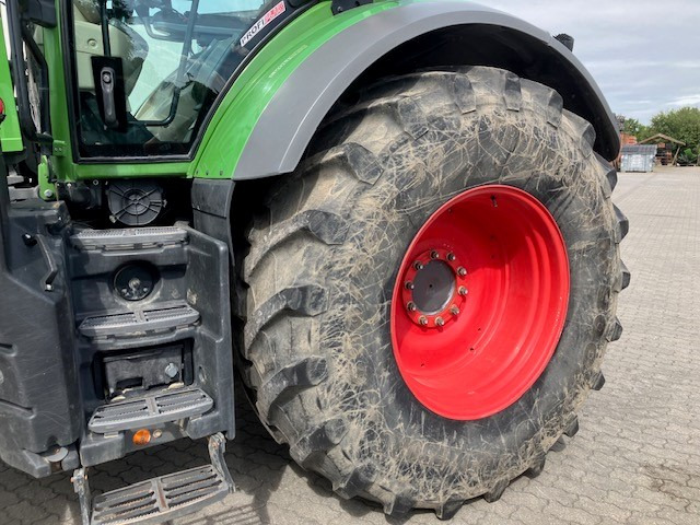 Fendt 828 Vario S4 ProfiPlus - Traktor: slika 4 Fendt 828 Vario S4 ProfiPlus - Traktor: slika 4