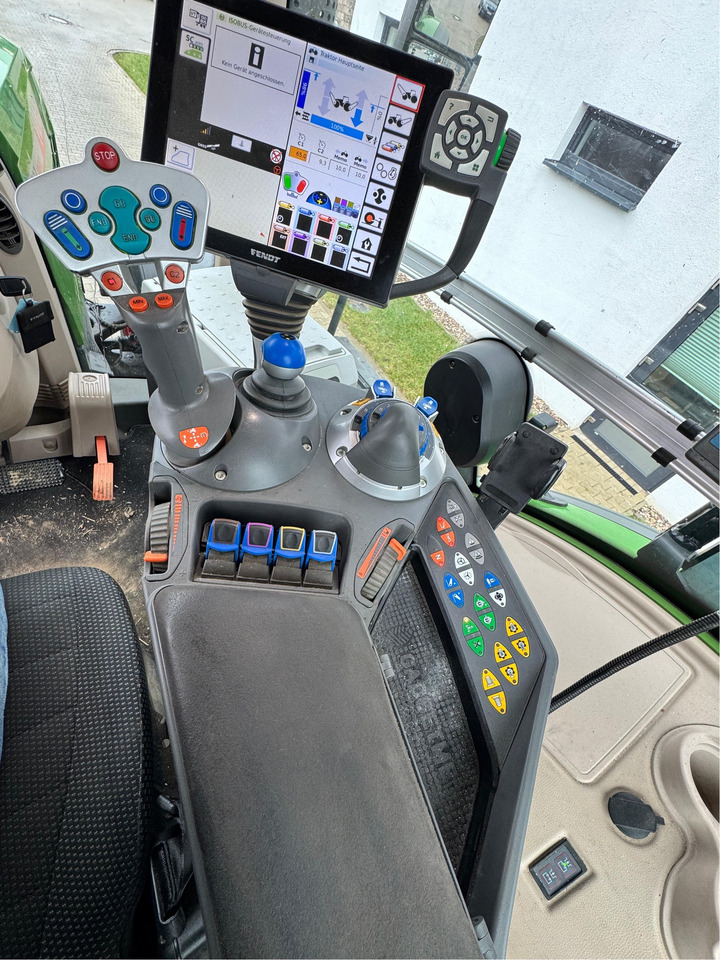 Fendt 933 Vario Gen6 Profi Plus - Traktor: slika 2 Fendt 933 Vario Gen6 Profi Plus - Traktor: slika 2