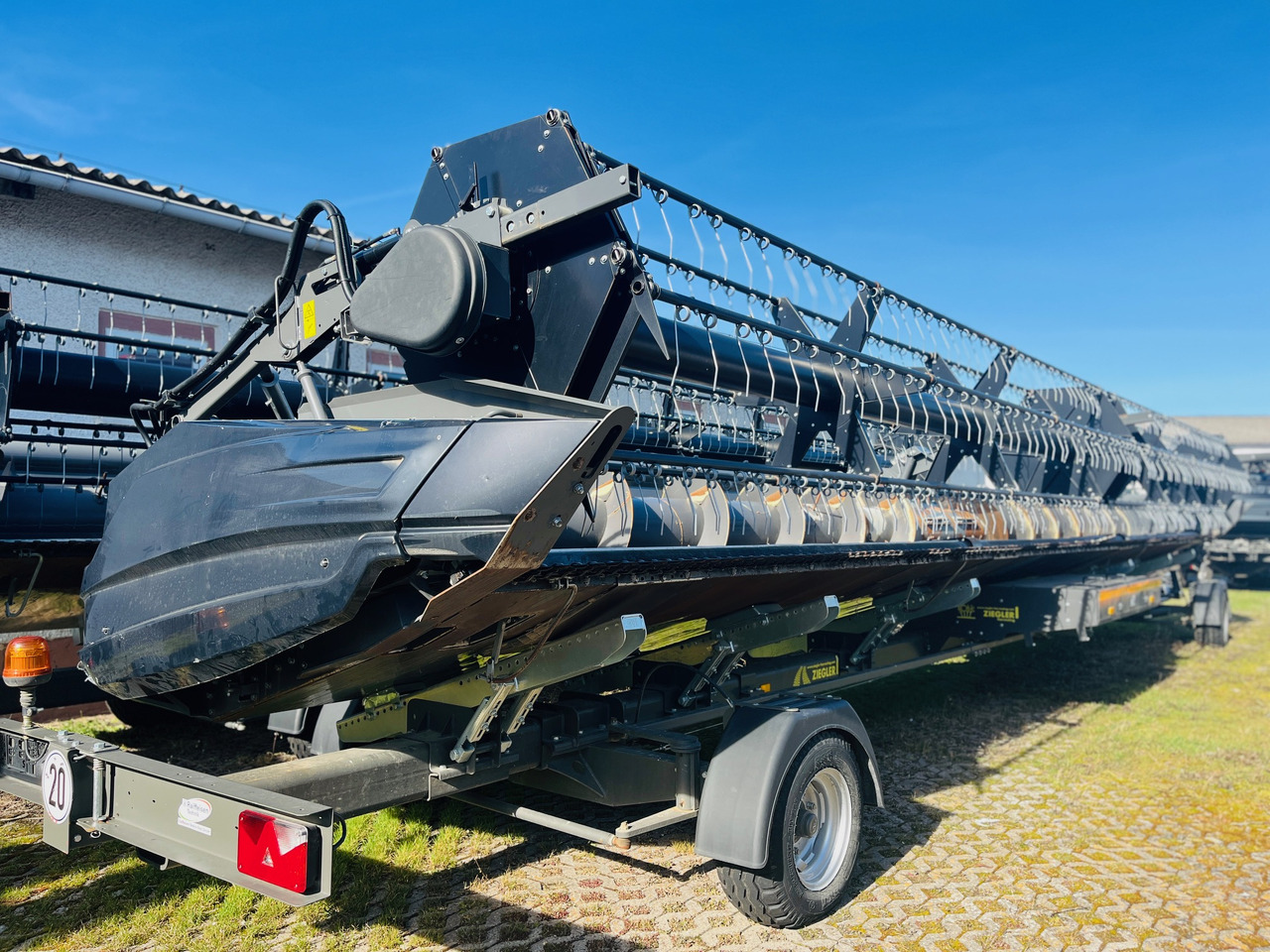 Fendt IDEAL 10T - Kombinovani kombajn: slika 3 Fendt IDEAL 10T - Kombinovani kombajn: slika 3