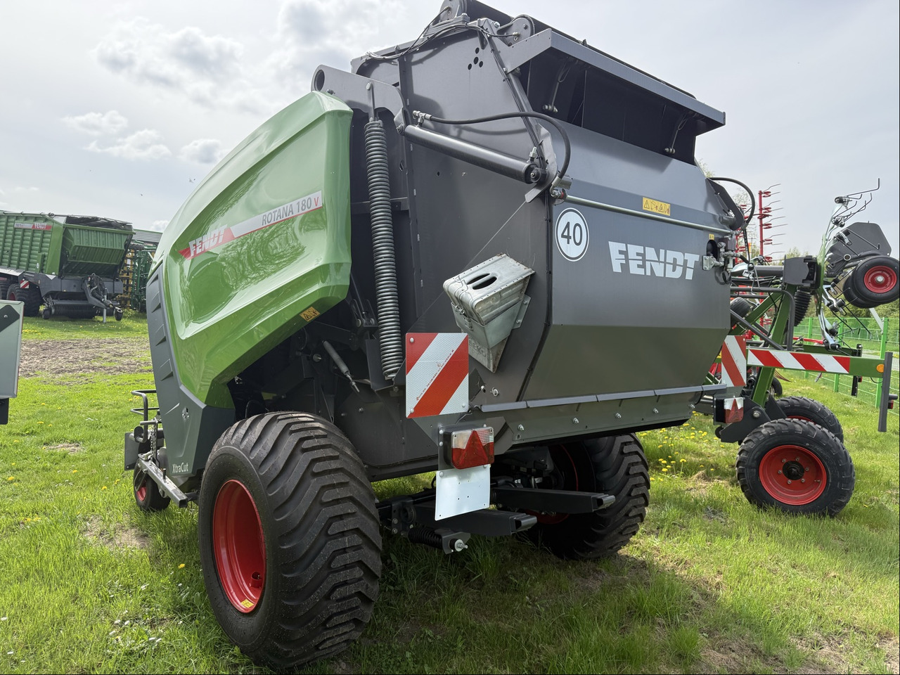 Fendt Rotana 180 V Xtra 25-Messer - Oprema za prevrtanje i razlaganje: slika 3 Fendt Rotana 180 V Xtra 25-Messer - Oprema za prevrtanje i razlaganje: slika 3
