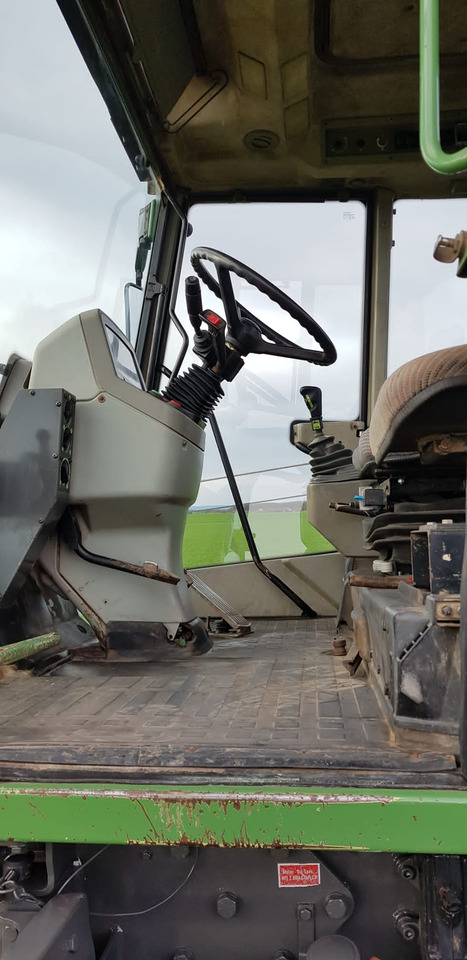 Fendt Xylon 520 - Traktor: slika 3 Fendt Xylon 520 - Traktor: slika 3