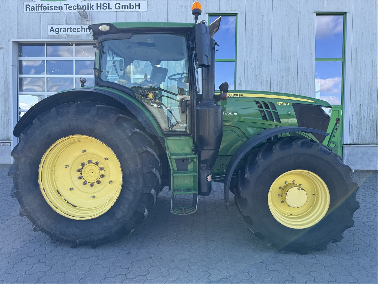 John Deere 6215R - Traktor: slika 4 John Deere 6215R - Traktor: slika 4