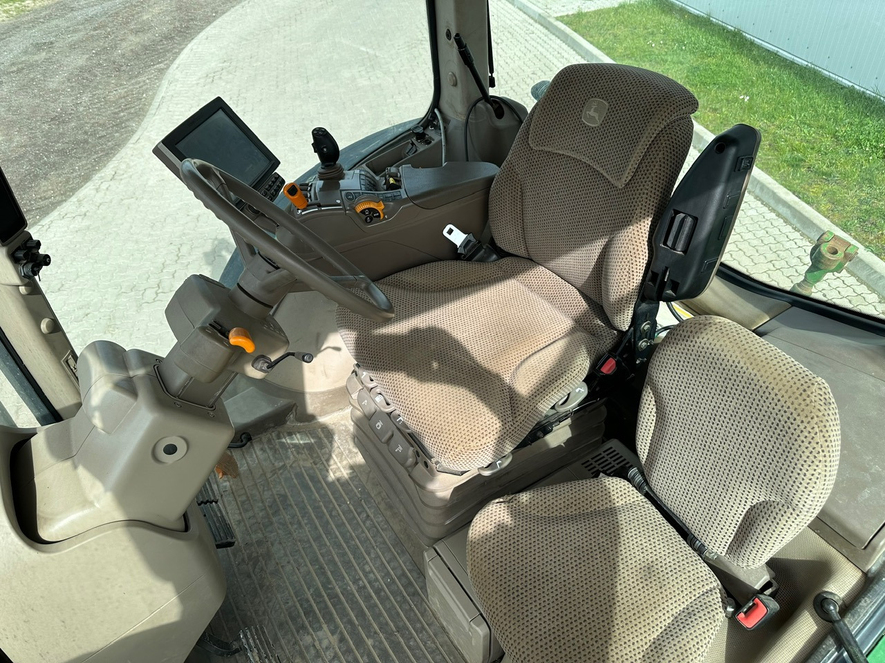 John Deere 7230R - Traktor: slika 3 John Deere 7230R - Traktor: slika 3