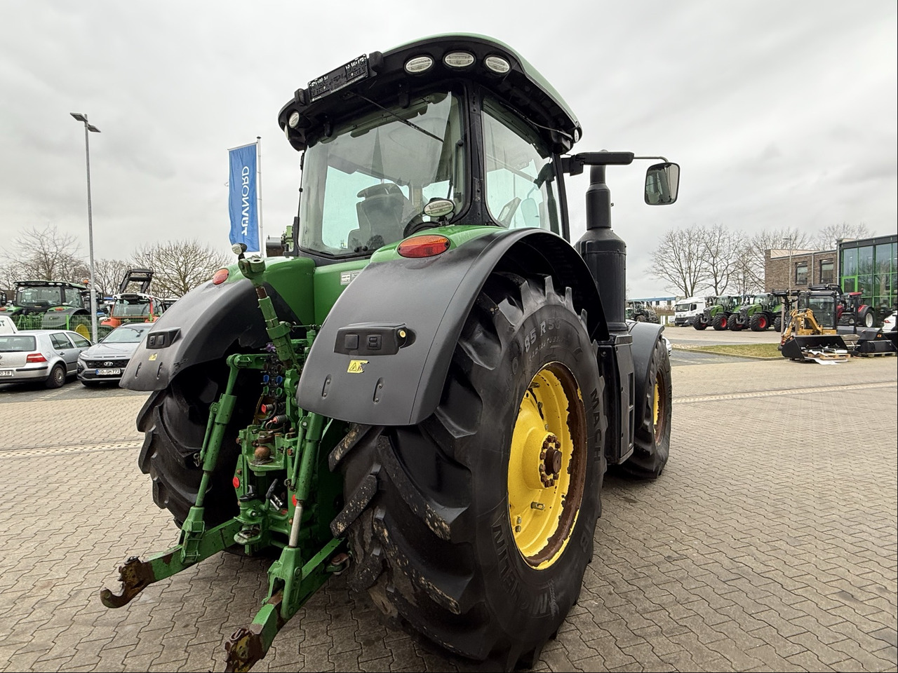 John Deere 8320 R - Traktor: slika 5 John Deere 8320 R - Traktor: slika 5