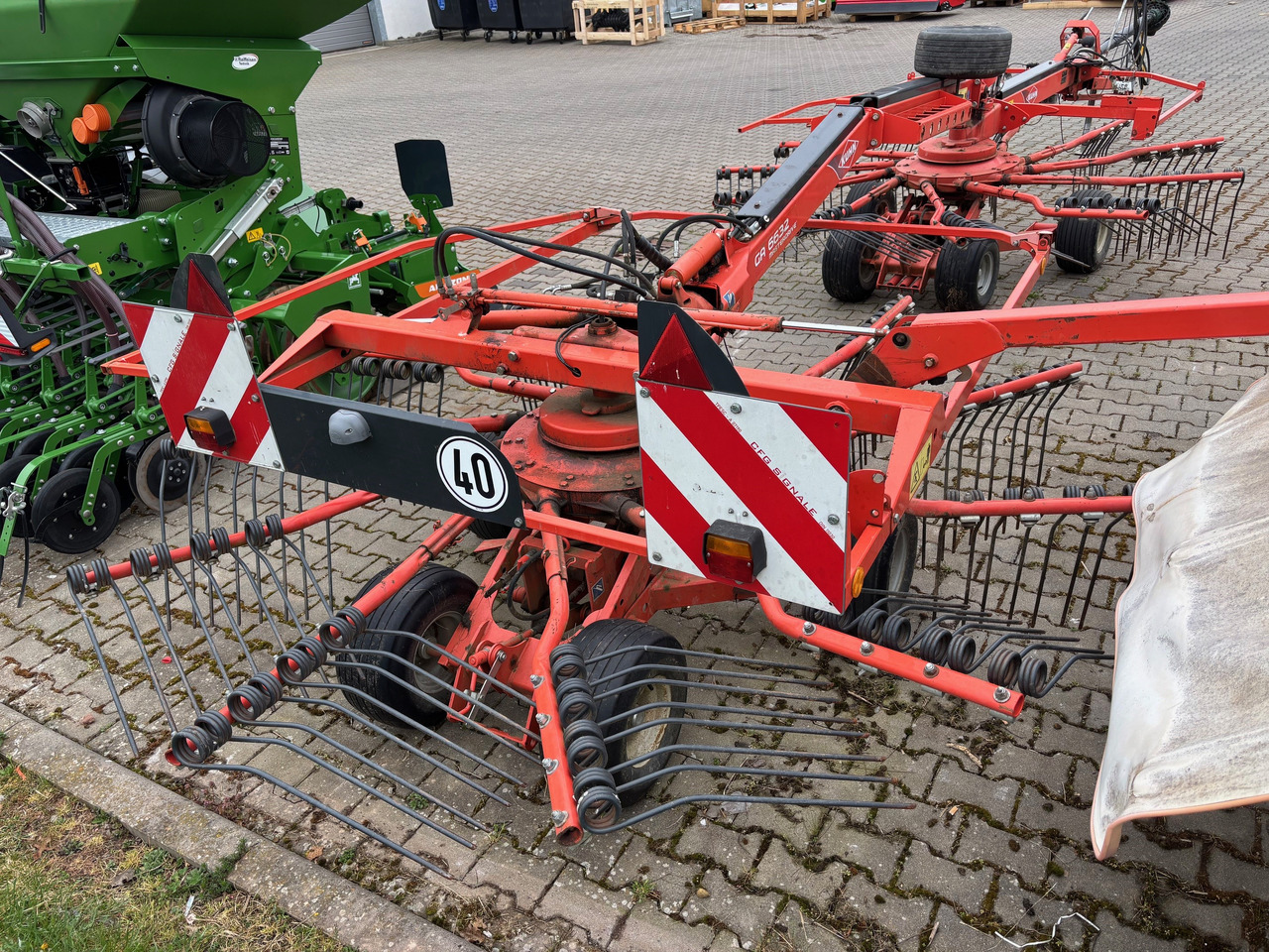 Kuhn Schwader 6632 - Prevrtač/ Grabuljač: slika 3 Kuhn Schwader 6632 - Prevrtač/ Grabuljač: slika 3