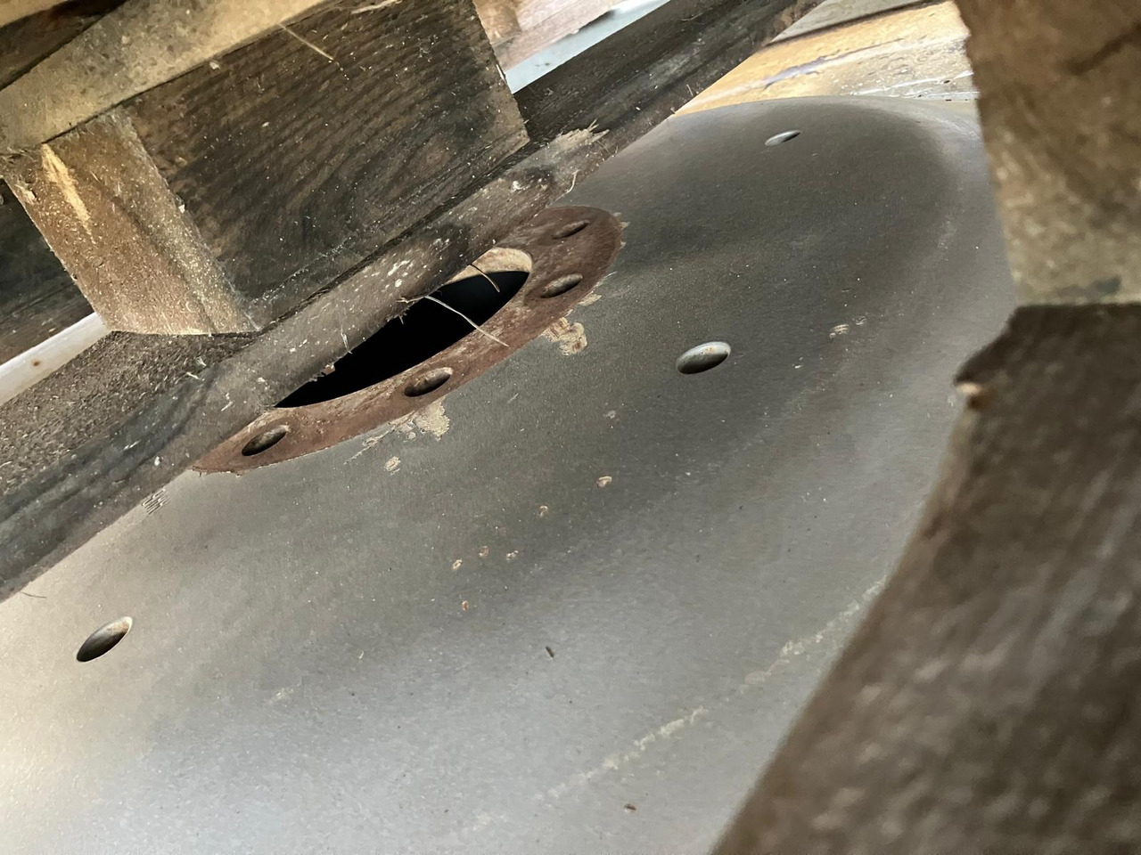 Massey Ferguson 340/95R48 320/95R32 Continental - Gume i felne: slika 2 Massey Ferguson 340/95R48 320/95R32 Continental - Gume i felne: slika 2