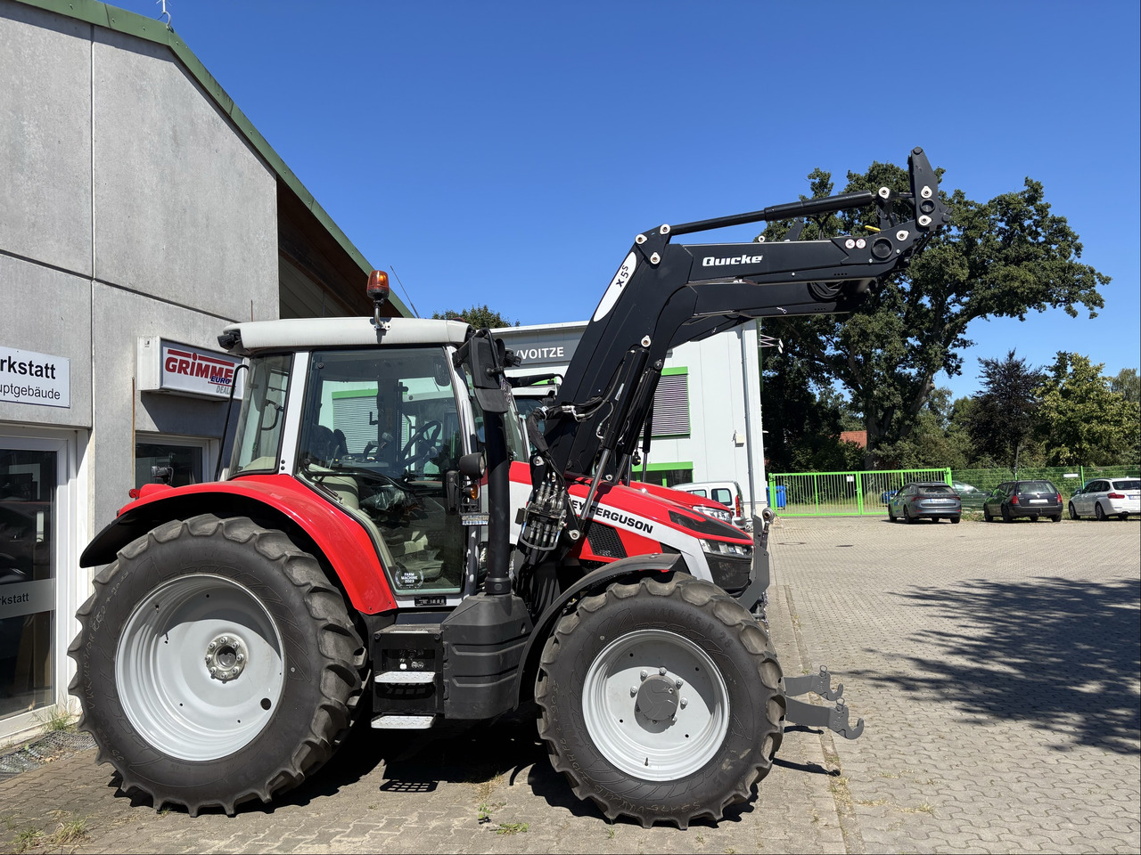 Massey Ferguson 5S.125 Dyna-6 EFFICIENT - Traktor: slika 1 Massey Ferguson 5S.125 Dyna-6 EFFICIENT - Traktor: slika 1