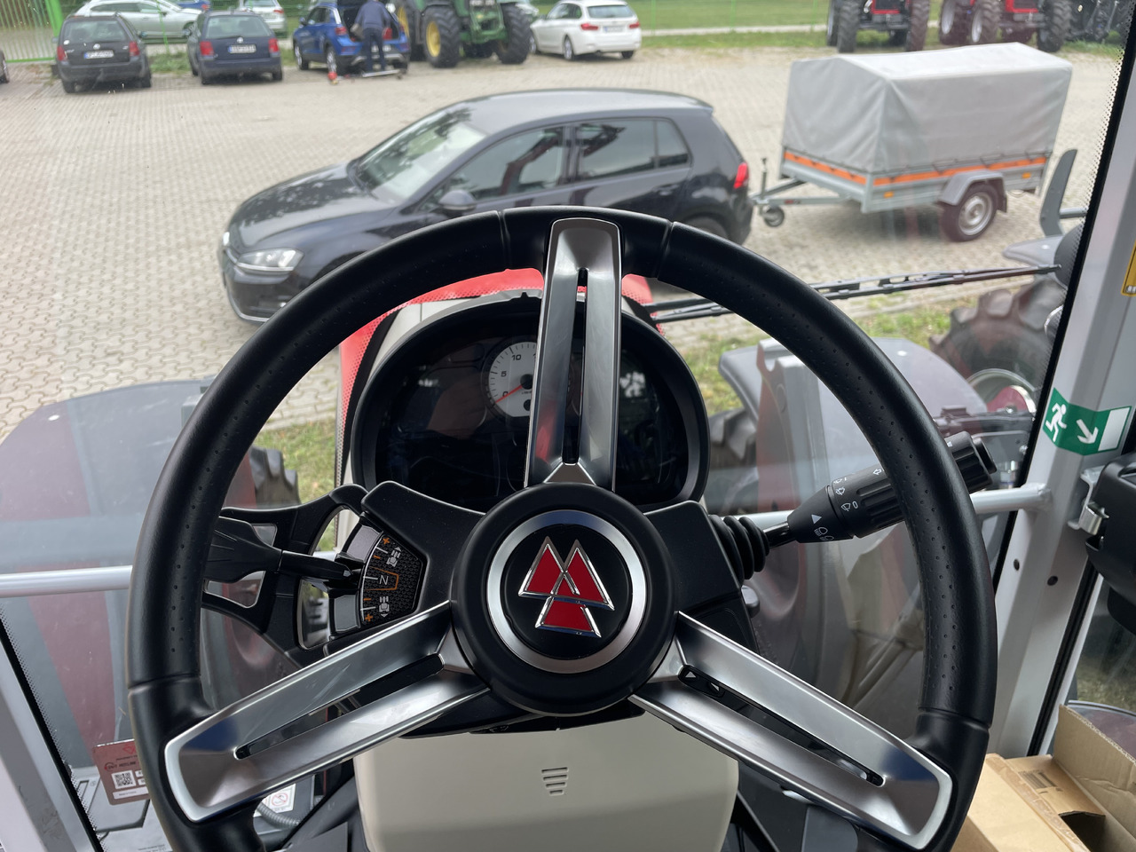 Massey Ferguson 6S.145 Dyna-VT EXCLUSIVE - Traktor: slika 3 Massey Ferguson 6S.145 Dyna-VT EXCLUSIVE - Traktor: slika 3
