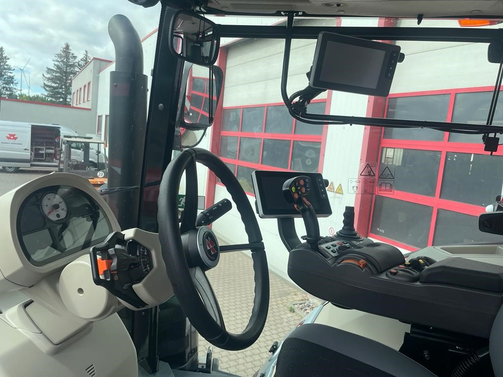 Massey Ferguson 8732 Dyna-VT EXCLUSIVE - Traktor: slika 2 Massey Ferguson 8732 Dyna-VT EXCLUSIVE - Traktor: slika 2