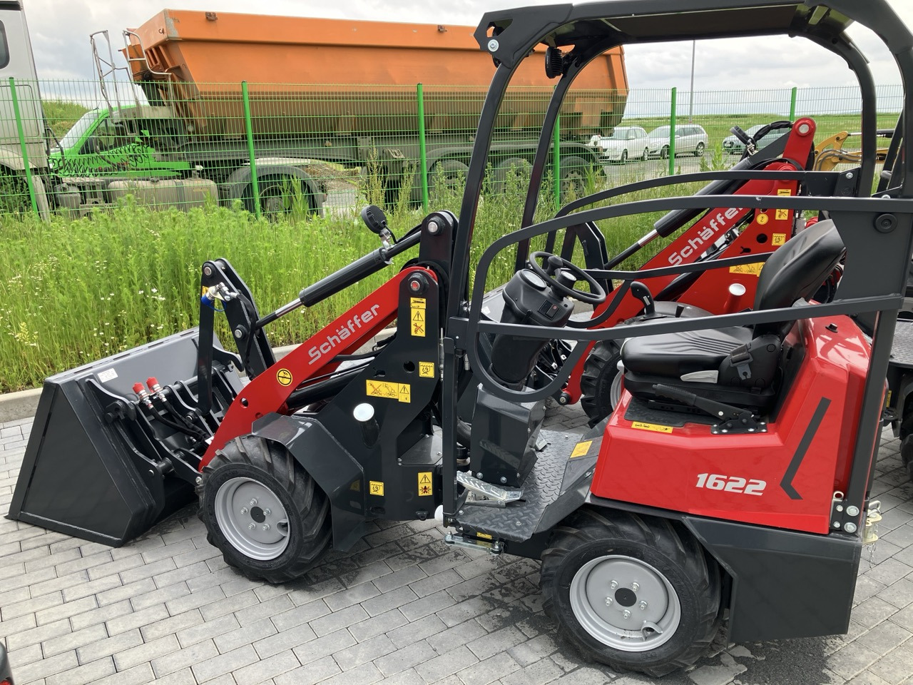 Schäffer Hoflader Typ 1622 - Utovarivač točkaš: slika 1 Schäffer Hoflader Typ 1622 - Utovarivač točkaš: slika 1