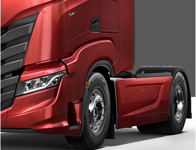 Iveco S WAY EURO 6 - ADBlue steps / scalini ADBlue - Aerodinamika/ Spojler za Kamion: slika 3 Iveco S WAY EURO 6 - ADBlue steps / scalini ADBlue - Aerodinamika/ Spojler za Kamion: slika 3