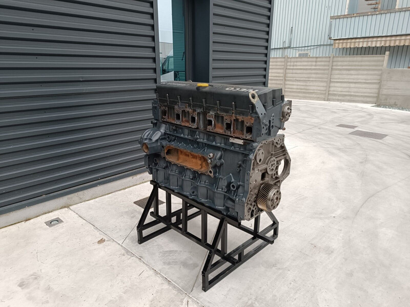 Iveco STRALIS CURSOR 13 F3BE3681 EURO 5 RECONDITIONED WITH WARRANTY - Motor za Kamion: slika 2 Iveco STRALIS CURSOR 13 F3BE3681 EURO 5 RECONDITIONED WITH WARRANTY - Motor za Kamion: slika 2