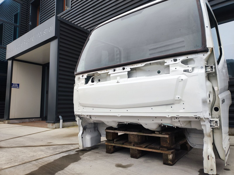 Kabina i enterijer za Kamion Mitsubishi Fuso CANTER S TYPE EURO 5 EURO 6 MODEL: slika 7