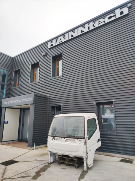 Kabina i enterijer za Kamion Mitsubishi Fuso CANTER S TYPE EURO 5 EURO 6 MODEL: slika 11