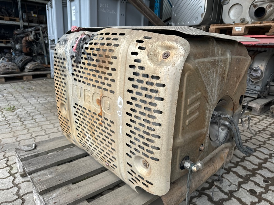 IVECO EXHAUST 5801448219 - Katalizator za Kamion: slika 3 IVECO EXHAUST 5801448219 - Katalizator za Kamion: slika 3
