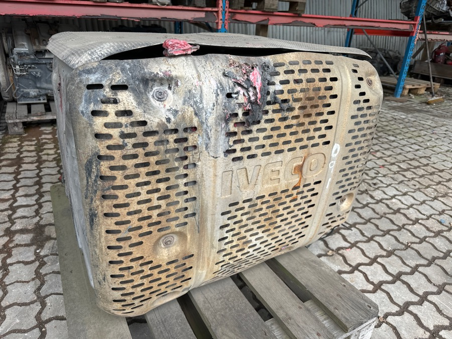 IVECO EXHAUST 5801448219 - Katalizator za Kamion: slika 1 IVECO EXHAUST 5801448219 - Katalizator za Kamion: slika 1