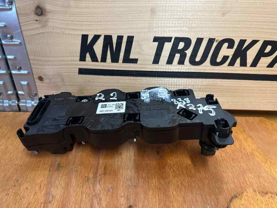 MAN 12TX VALVE BLOCK 81.32690-6072 // ZF 0501.330.554 / K036855 14ES 19044 - Električni sistem za Kamion: slika 1 MAN 12TX VALVE BLOCK 81.32690-6072 // ZF 0501.330.554 / K036855 14ES 19044 - Električni sistem za Kamion: slika 1