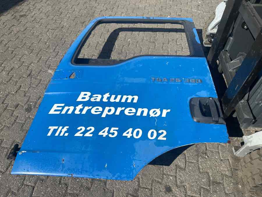 MAN LEFT DOOR 81.62600-4131 - Kabina i enterijer za Kamion: slika 1 MAN LEFT DOOR 81.62600-4131 - Kabina i enterijer za Kamion: slika 1