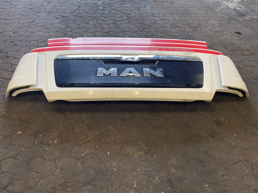 MAN TGS FRONT SERVICE DOOR 81.61110-6092 - Kabina i enterijer za Kamion: slika 1 MAN TGS FRONT SERVICE DOOR 81.61110-6092 - Kabina i enterijer za Kamion: slika 1