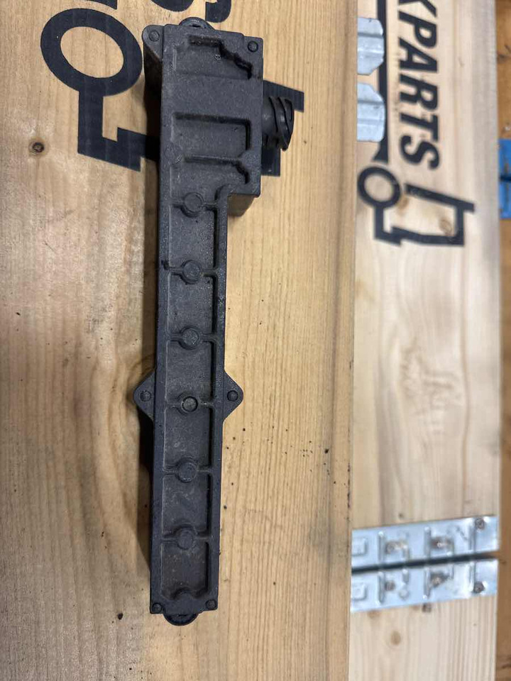 MERCEDES STEERING SENSOR A0105420818 - Upravljački sistem za Kamion: slika 2 MERCEDES STEERING SENSOR A0105420818 - Upravljački sistem za Kamion: slika 2