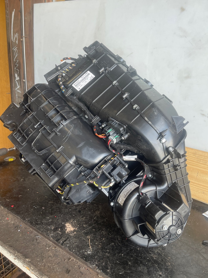 RENAULT KLIMA / AC UNIT 7484515288 - Kabina i enterijer za Kamion: slika 1 RENAULT KLIMA / AC UNIT 7484515288 - Kabina i enterijer za Kamion: slika 1