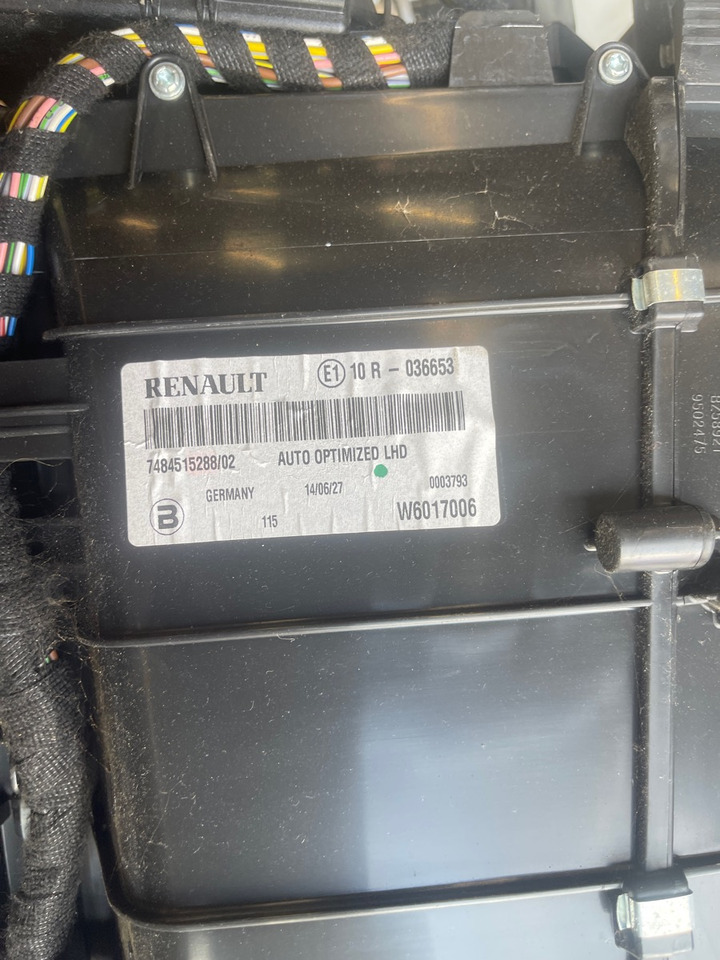 RENAULT KLIMA / AC UNIT 7484515288 - Kabina i enterijer za Kamion: slika 2 RENAULT KLIMA / AC UNIT 7484515288 - Kabina i enterijer za Kamion: slika 2