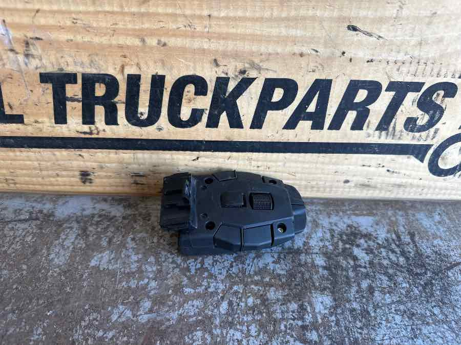 RENAULT LEVER SWITCH 21708999 - Kabina i enterijer za Kamion: slika 1 RENAULT LEVER SWITCH 21708999 - Kabina i enterijer za Kamion: slika 1