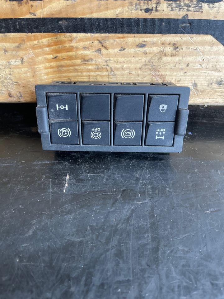 RENAULT SWITCH MODULE 7422338209 - Kabina i enterijer za Kamion: slika 1 RENAULT SWITCH MODULE 7422338209 - Kabina i enterijer za Kamion: slika 1