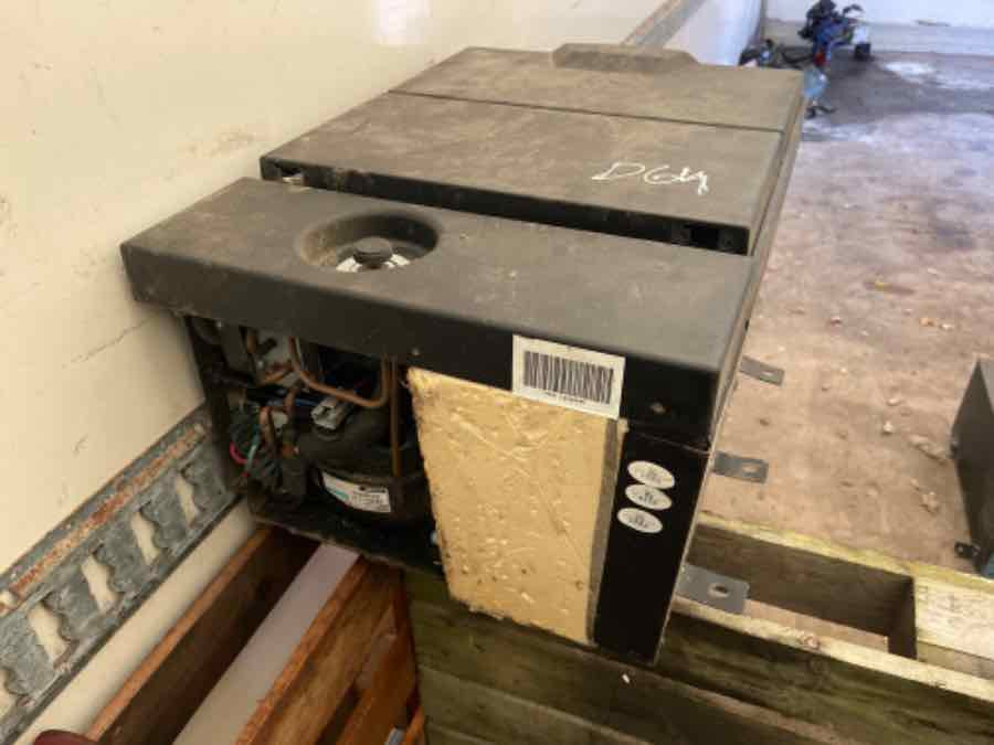 RENAULT T SERIE REFRIGERATOR / FRIDGE - Kabina i enterijer za Kamion: slika 2 RENAULT T SERIE REFRIGERATOR / FRIDGE - Kabina i enterijer za Kamion: slika 2