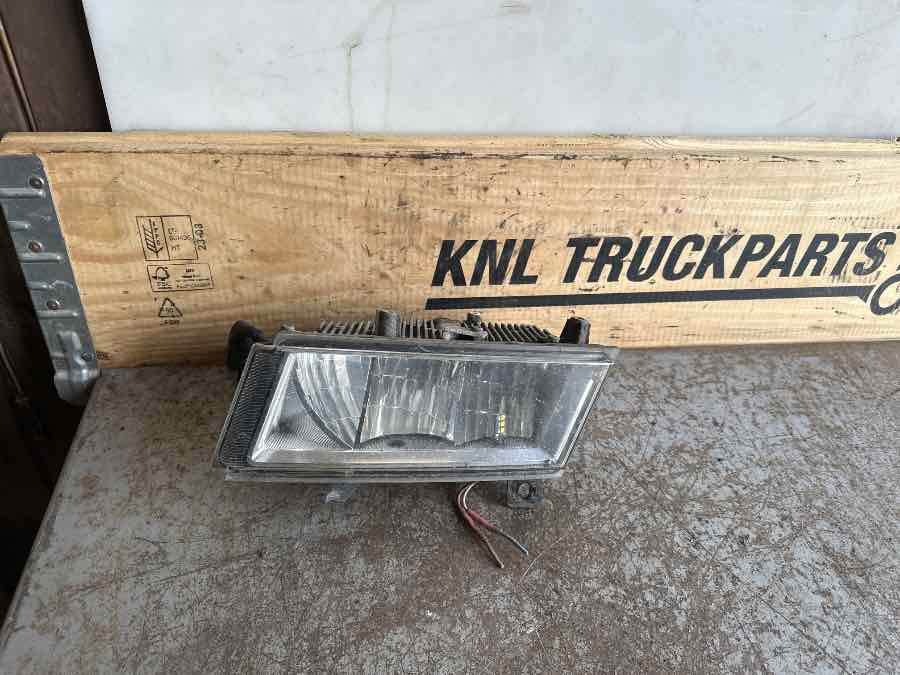 SCANIA FOG LAMP 2552714 - Svetla/ Osvetljenje za Kamion: slika 1 SCANIA FOG LAMP 2552714 - Svetla/ Osvetljenje za Kamion: slika 1