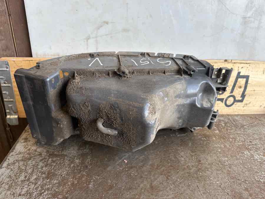 SCANIA LAMP HOUSE 1936674 - Električni sistem za Kamion: slika 2 SCANIA LAMP HOUSE 1936674 - Električni sistem za Kamion: slika 2