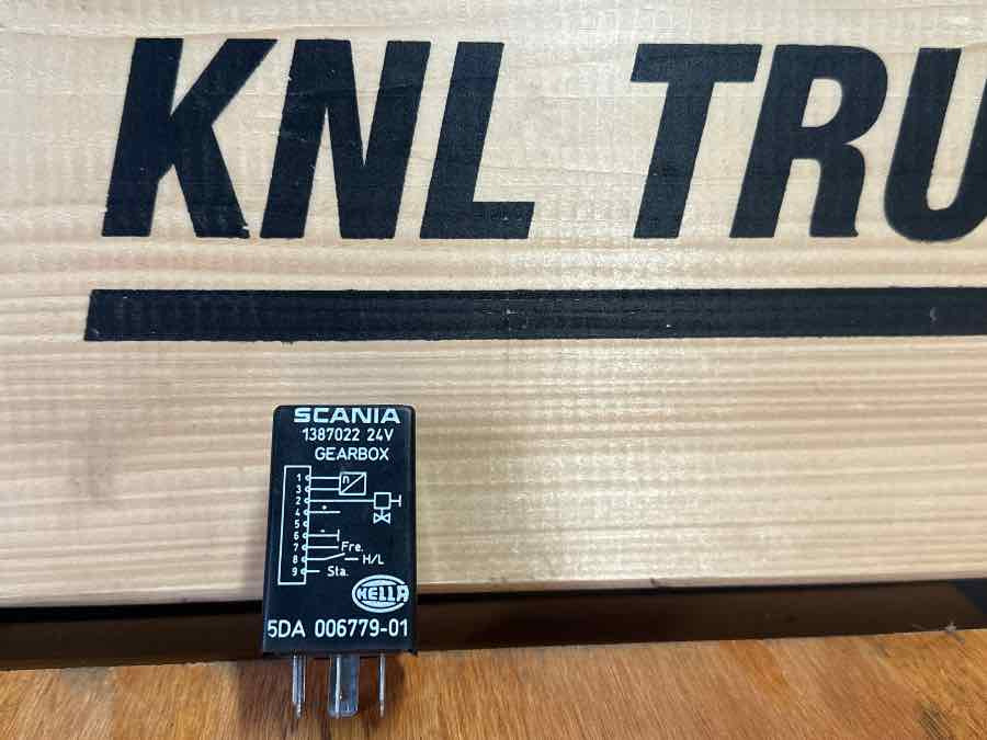 SCANIA RELAY 1387022 - Električni sistem za Kamion: slika 1 SCANIA RELAY 1387022 - Električni sistem za Kamion: slika 1