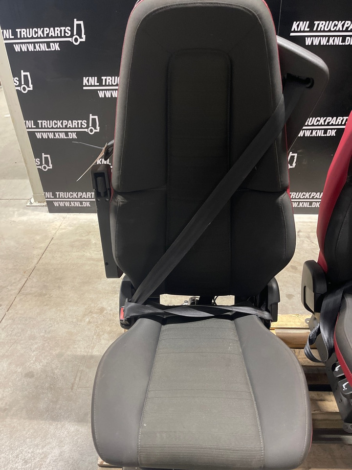 VOLVO DRIVER SEAT - Kabina i enterijer za Kamion: slika 4 VOLVO DRIVER SEAT - Kabina i enterijer za Kamion: slika 4