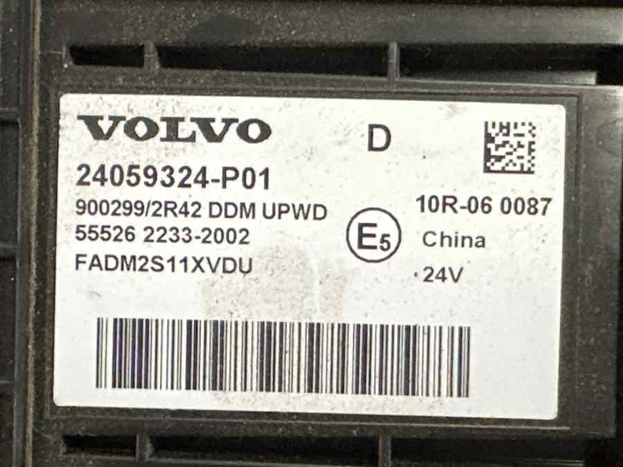 VOLVO ECU CONTROL UNIT 24059324 - Električni sistem za Kamion: slika 3 VOLVO ECU CONTROL UNIT 24059324 - Električni sistem za Kamion: slika 3