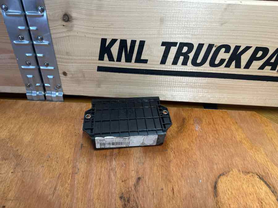 VOLVO ECU CONTROL UNIT 24059324 - Električni sistem za Kamion: slika 2 VOLVO ECU CONTROL UNIT 24059324 - Električni sistem za Kamion: slika 2