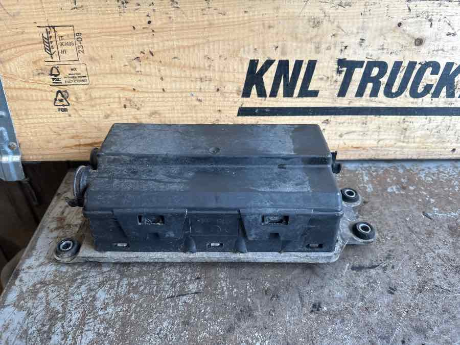 VOLVO ECU RCIOM 22771641 - Električni sistem za Kamion: slika 3 VOLVO ECU RCIOM 22771641 - Električni sistem za Kamion: slika 3