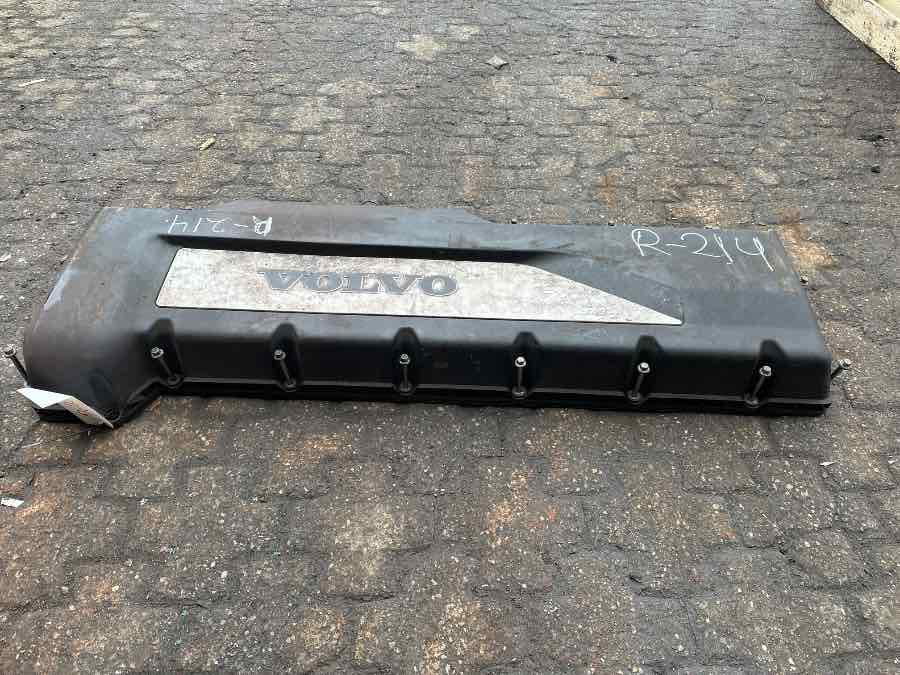 VOLVO ENGINE COVER 21627156 - Motor i delovi za Kamion: slika 1 VOLVO ENGINE COVER 21627156 - Motor i delovi za Kamion: slika 1