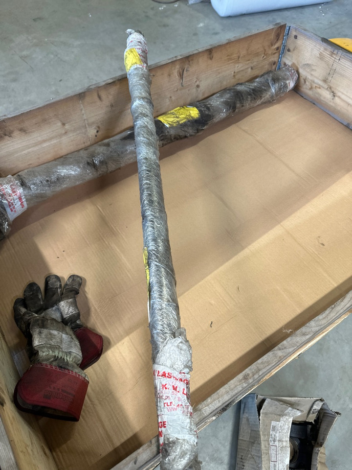 VOLVO ROLLER AXEL 20510623 - Motor i delovi za Kamion: slika 1 VOLVO ROLLER AXEL 20510623 - Motor i delovi za Kamion: slika 1