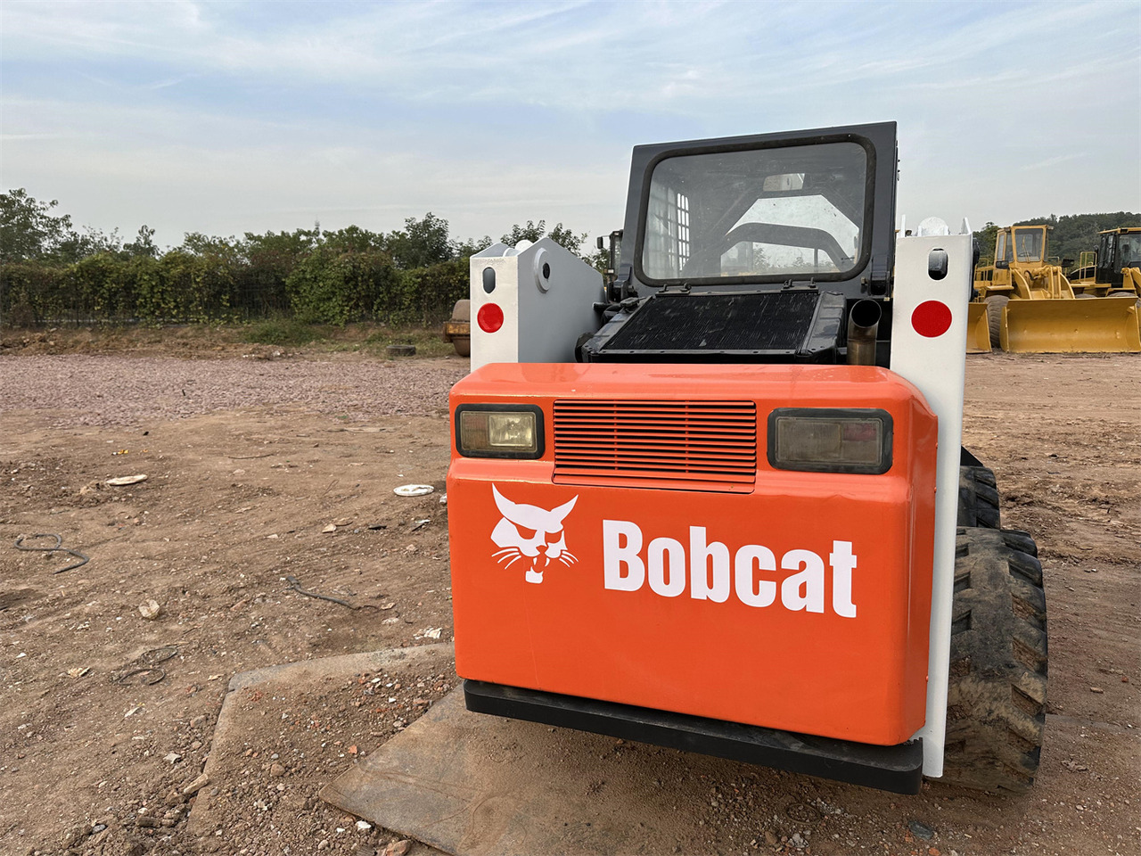 BOBCAT S300 - Mini utovarivač: slika 3 BOBCAT S300 - Mini utovarivač: slika 3