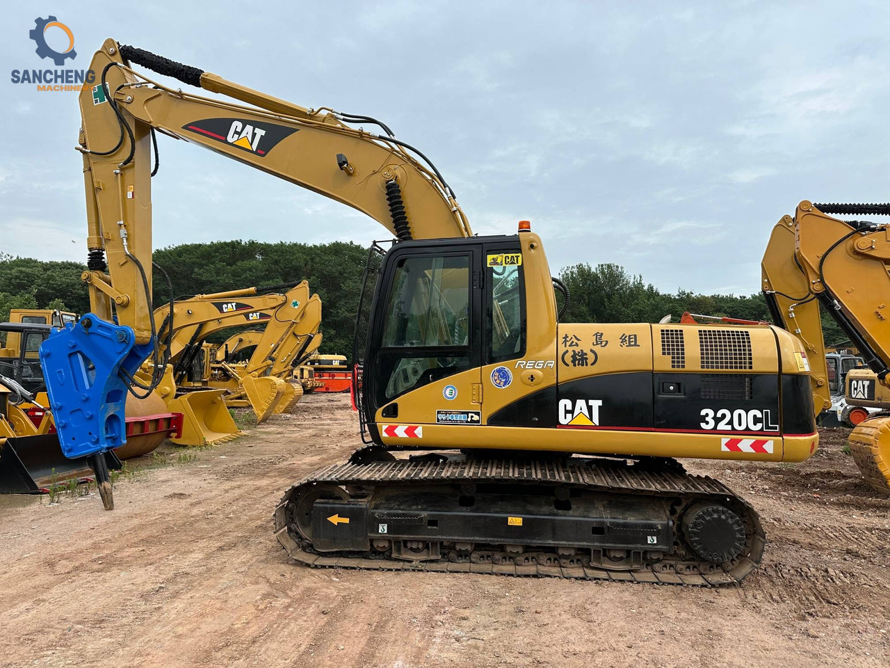 CAT 320CL crawler excavator with hammer - Bager guseničar: slika 2 CAT 320CL crawler excavator with hammer - Bager guseničar: slika 2