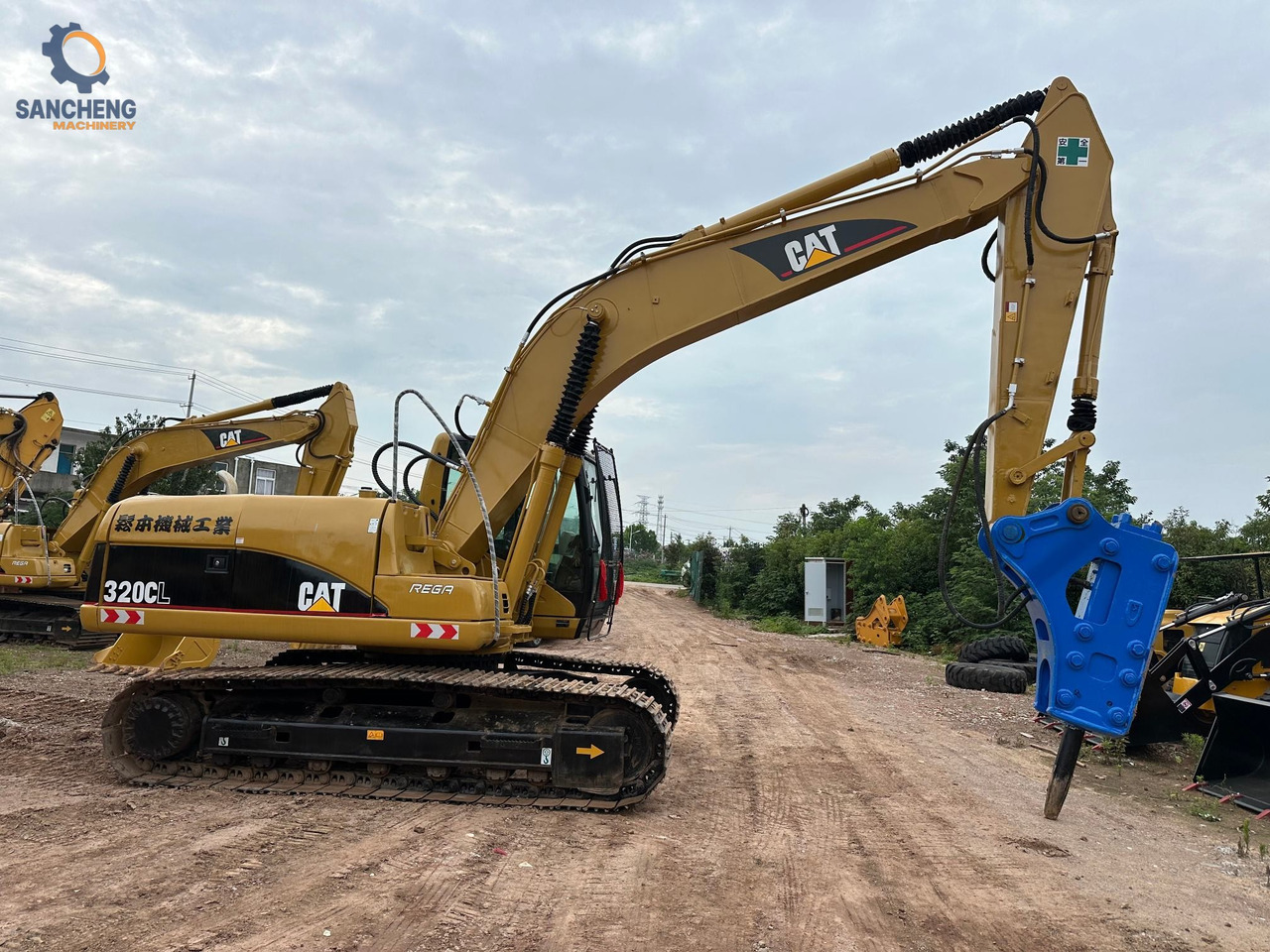 CAT 320CL crawler excavator with hammer - Bager guseničar: slika 1 CAT 320CL crawler excavator with hammer - Bager guseničar: slika 1