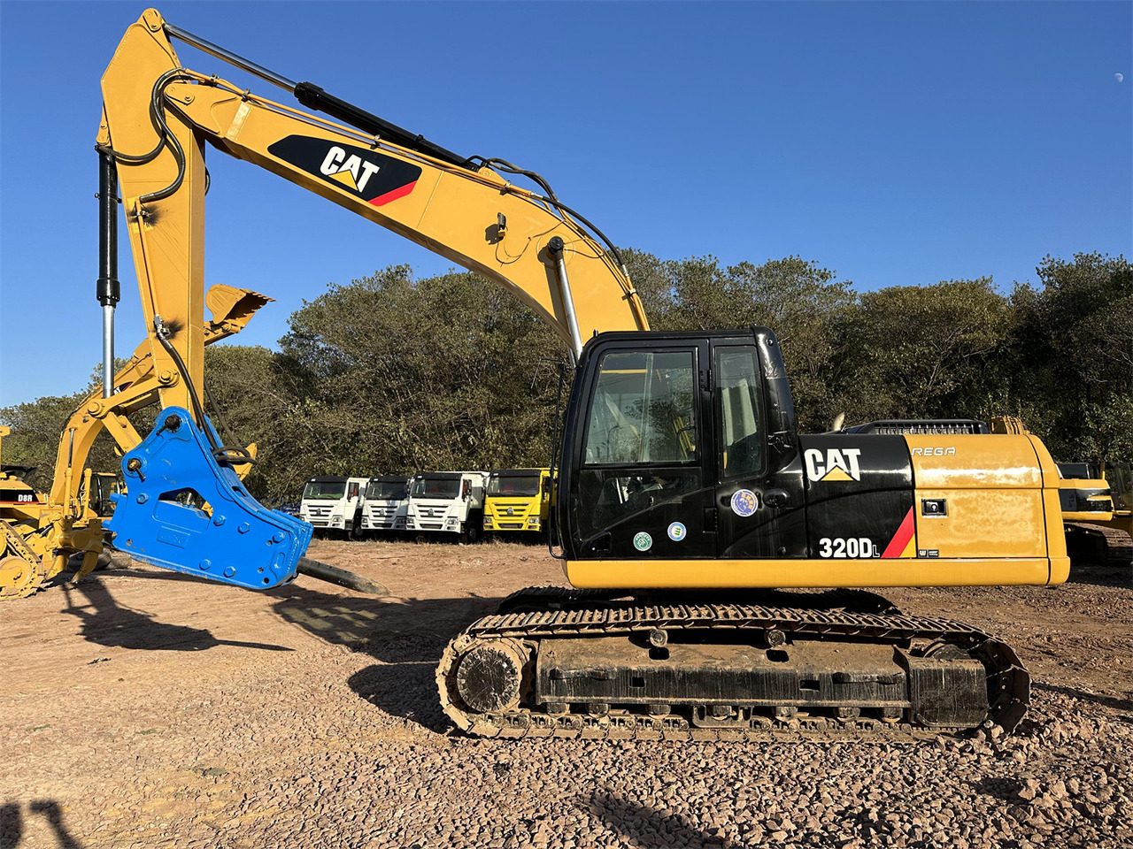 CAT 320DL - Bager: slika 1 CAT 320DL - Bager: slika 1