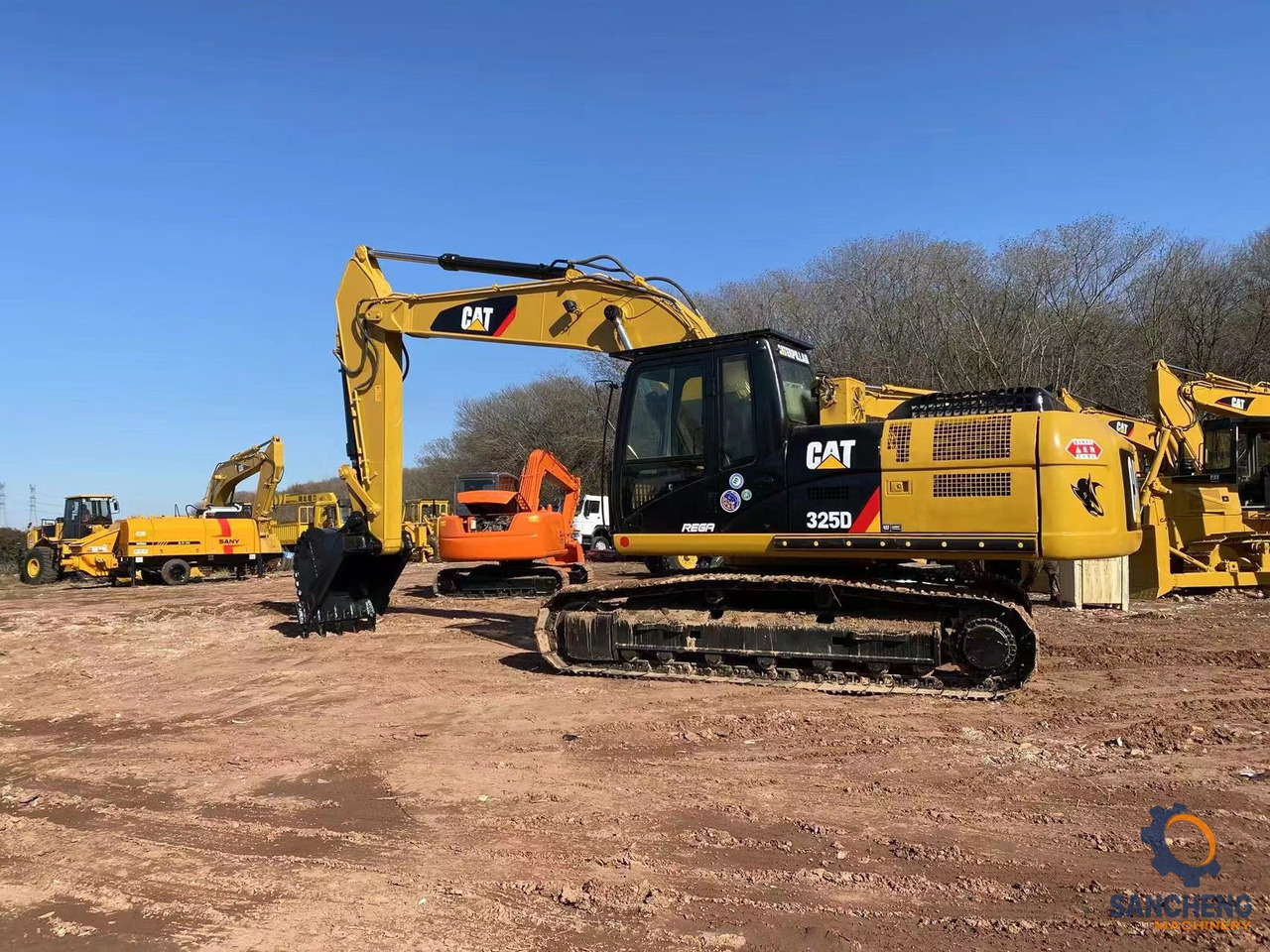 Bager CAT 325D: slika 7
