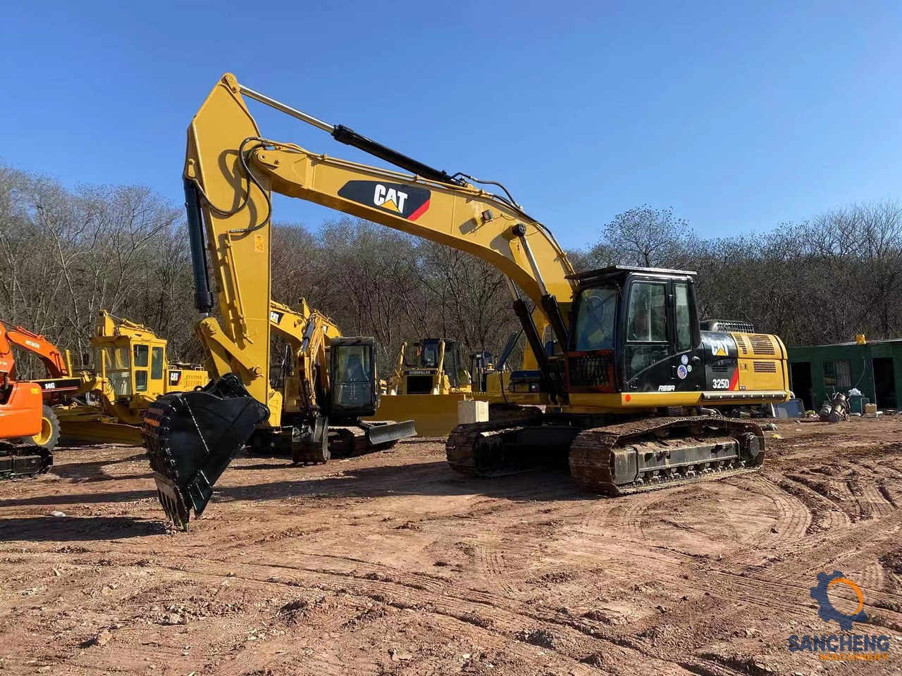 Bager CAT 325D: slika 6