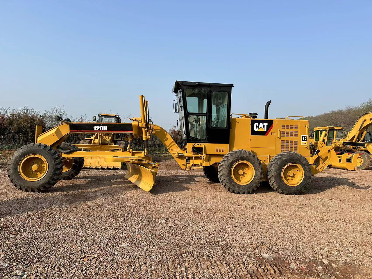 CATERPILLAR 120H - Grejder: slika 1 CATERPILLAR 120H - Grejder: slika 1