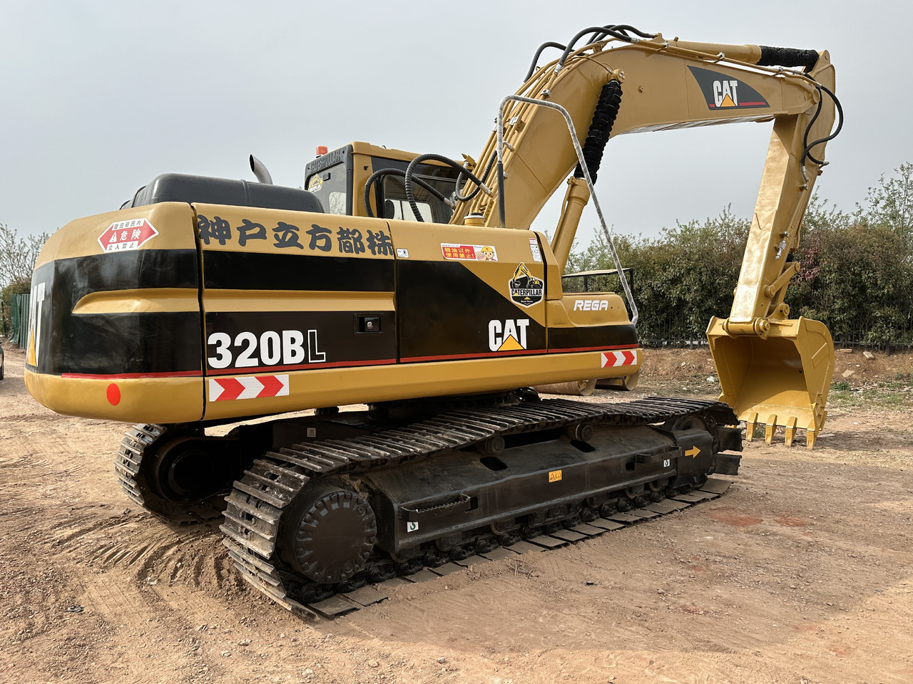 CATERPILLAR 320BL - Bager guseničar: slika 4 CATERPILLAR 320BL - Bager guseničar: slika 4