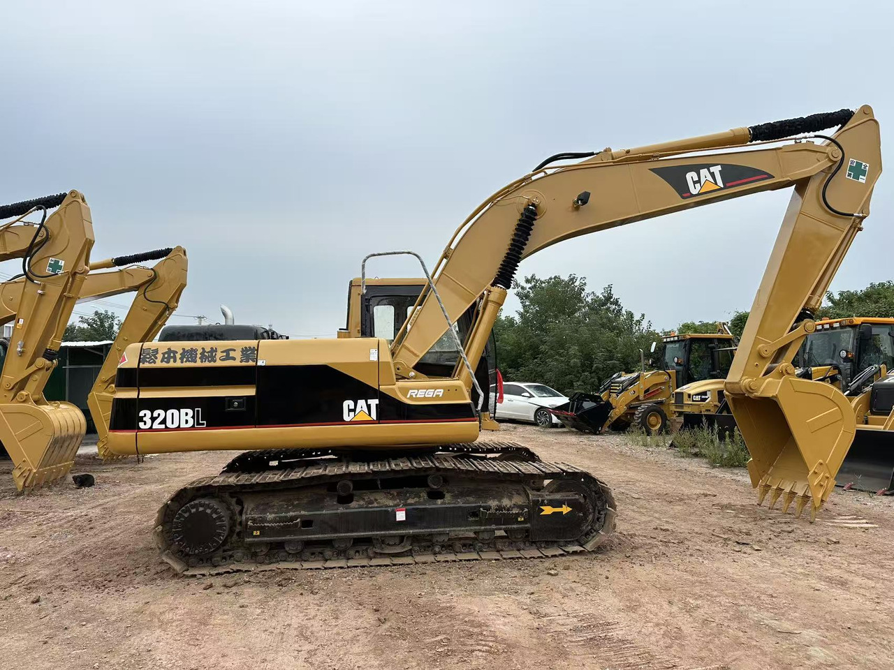 CATERPILLAR 320BL - Bager guseničar: slika 2 CATERPILLAR 320BL - Bager guseničar: slika 2